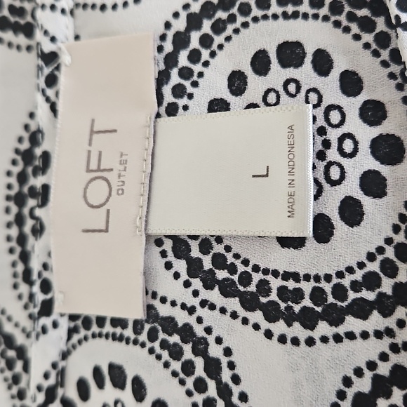 Loft Lot of 2 Tops Size Large Navy/White/Black - Picture 11 of 12